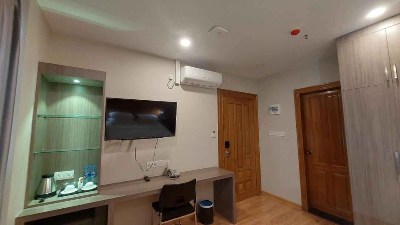 Hotel Grand Galaxy Янгон Экстерьер фото